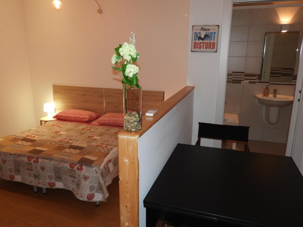 Arco Della Neve Guest House Bari Bagian luar foto