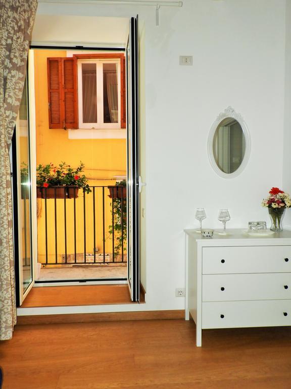 Arco Della Neve Guest House Bari Bagian luar foto